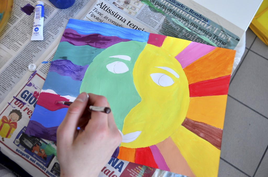 Sole e Luna a colori caldi e freddi Arte a Scuola